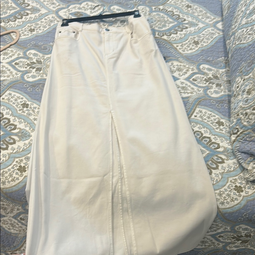 Elegant White Maxi Skirt